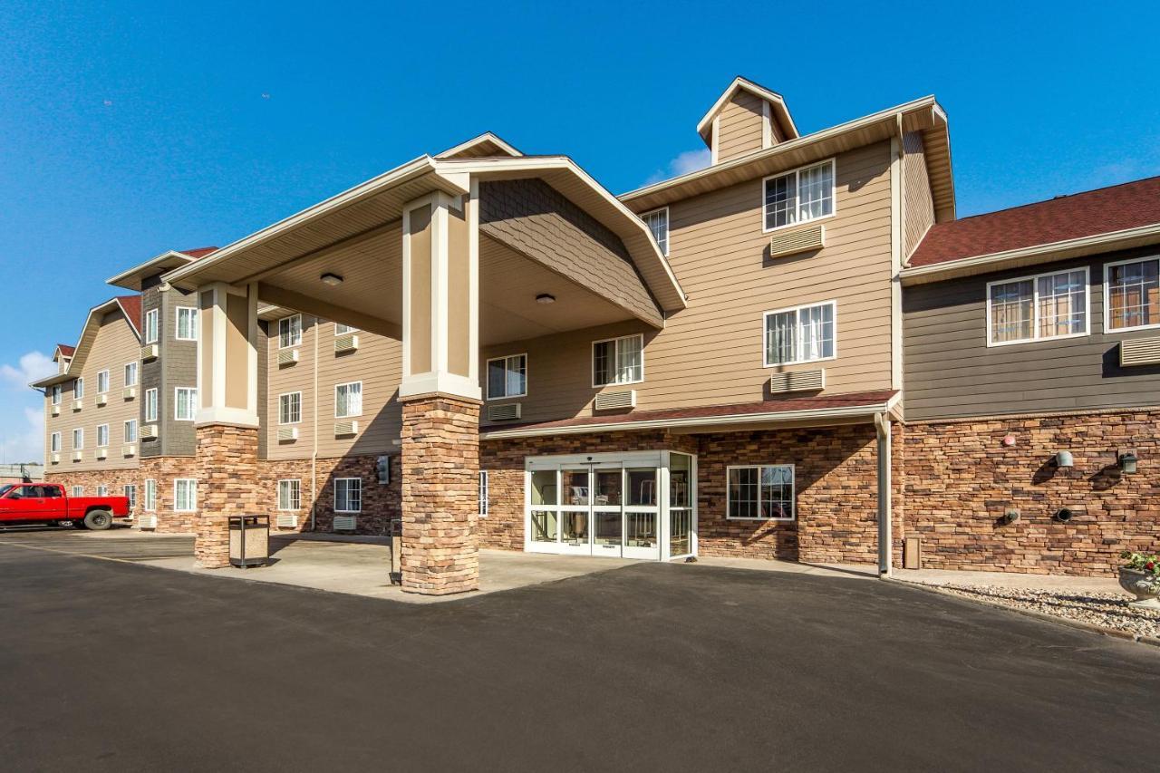 Red Roof Inn & Suites Omaha - קאונסיל בלאפס מראה חיצוני תמונה