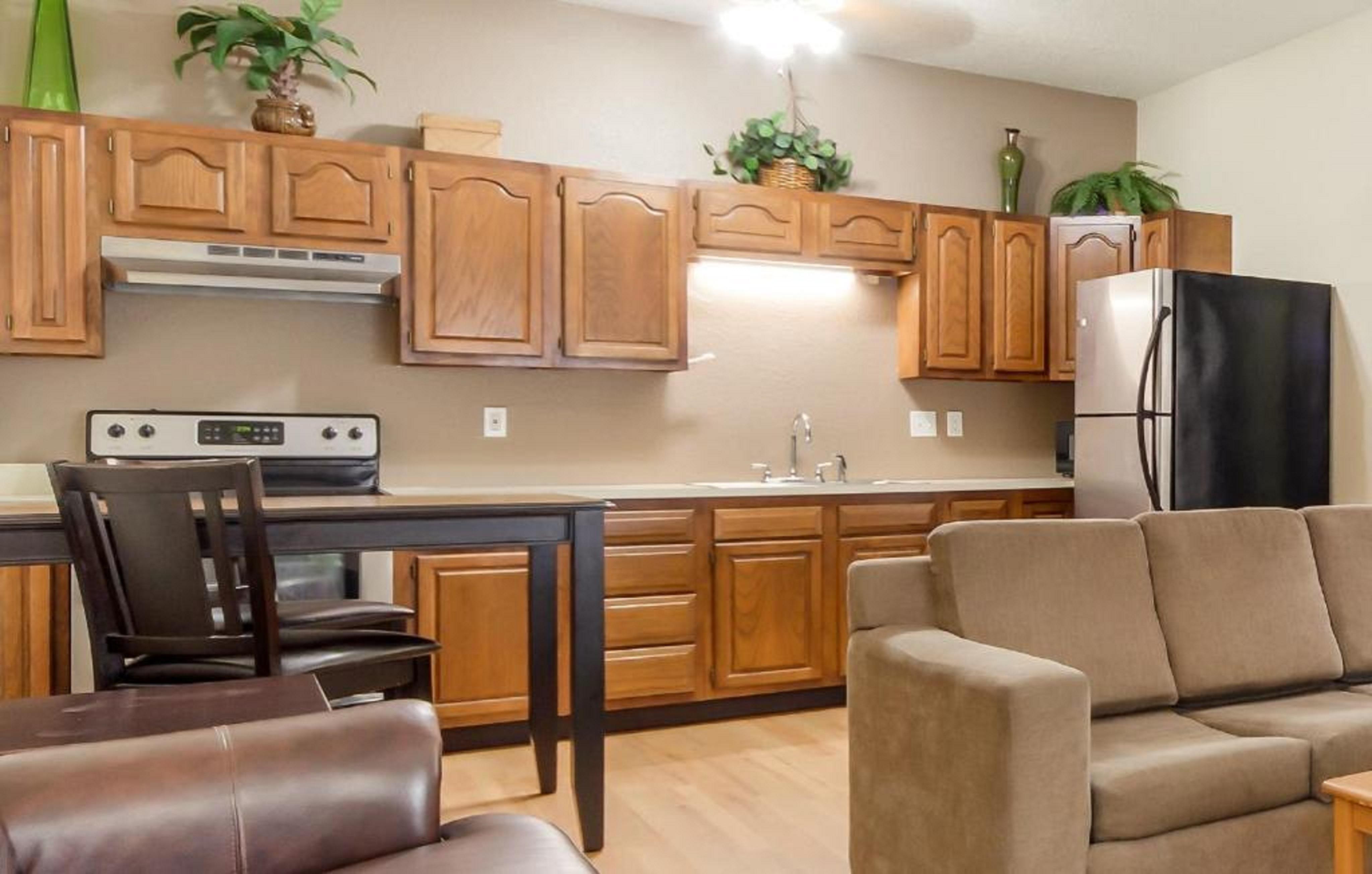 Red Roof Inn & Suites Omaha - קאונסיל בלאפס מראה חיצוני תמונה