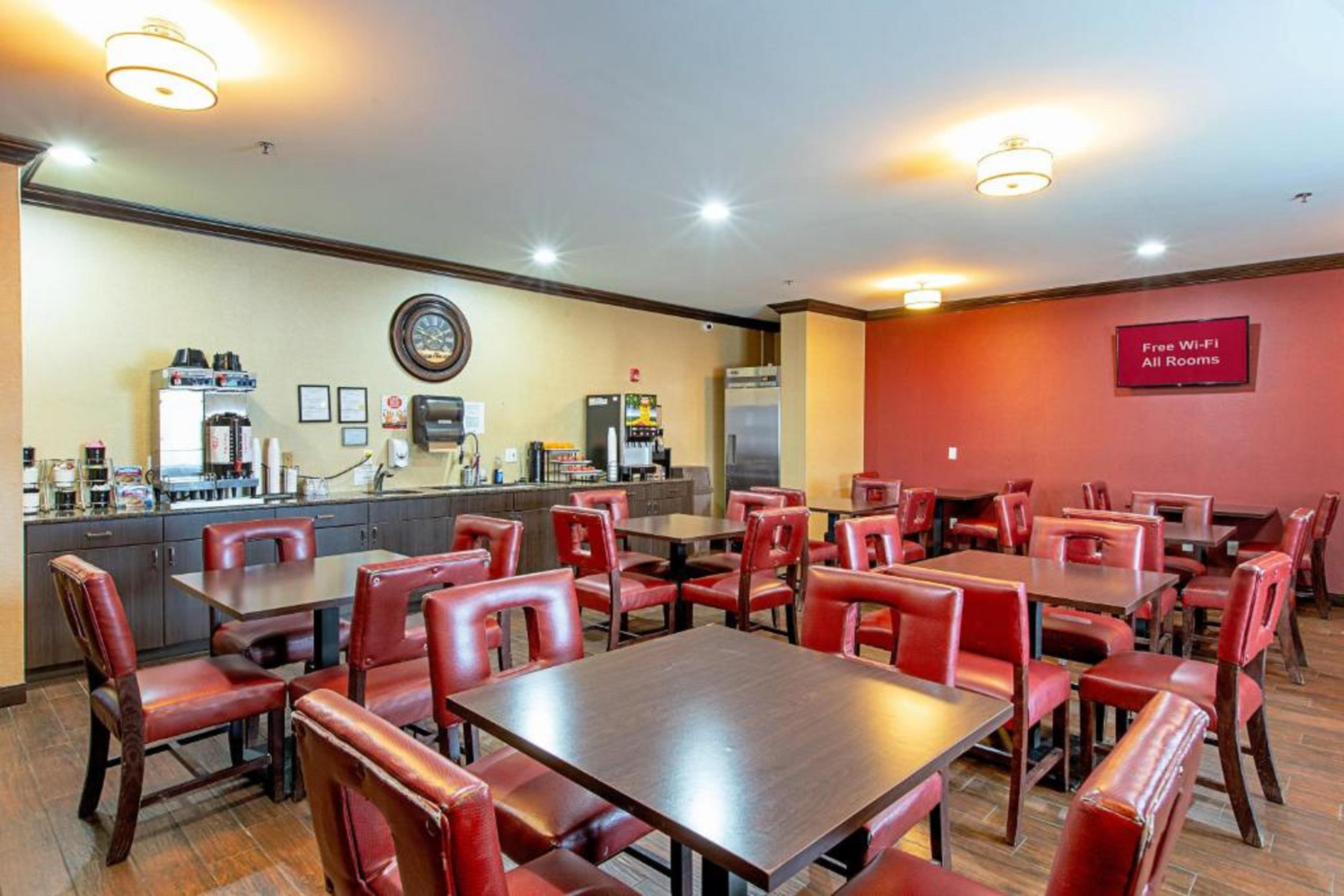 Red Roof Inn & Suites Omaha - קאונסיל בלאפס מראה חיצוני תמונה