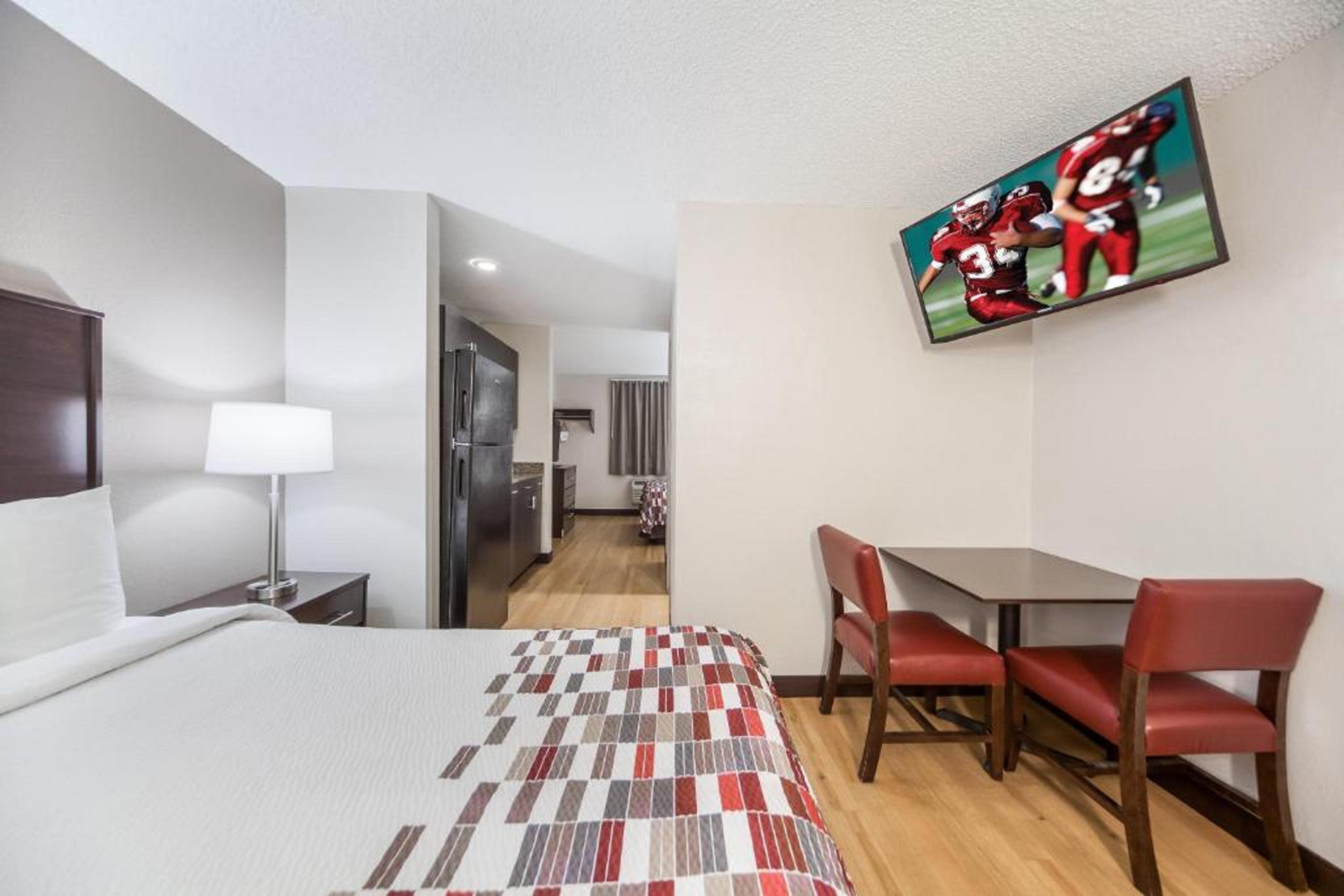 Red Roof Inn & Suites Omaha - קאונסיל בלאפס מראה חיצוני תמונה