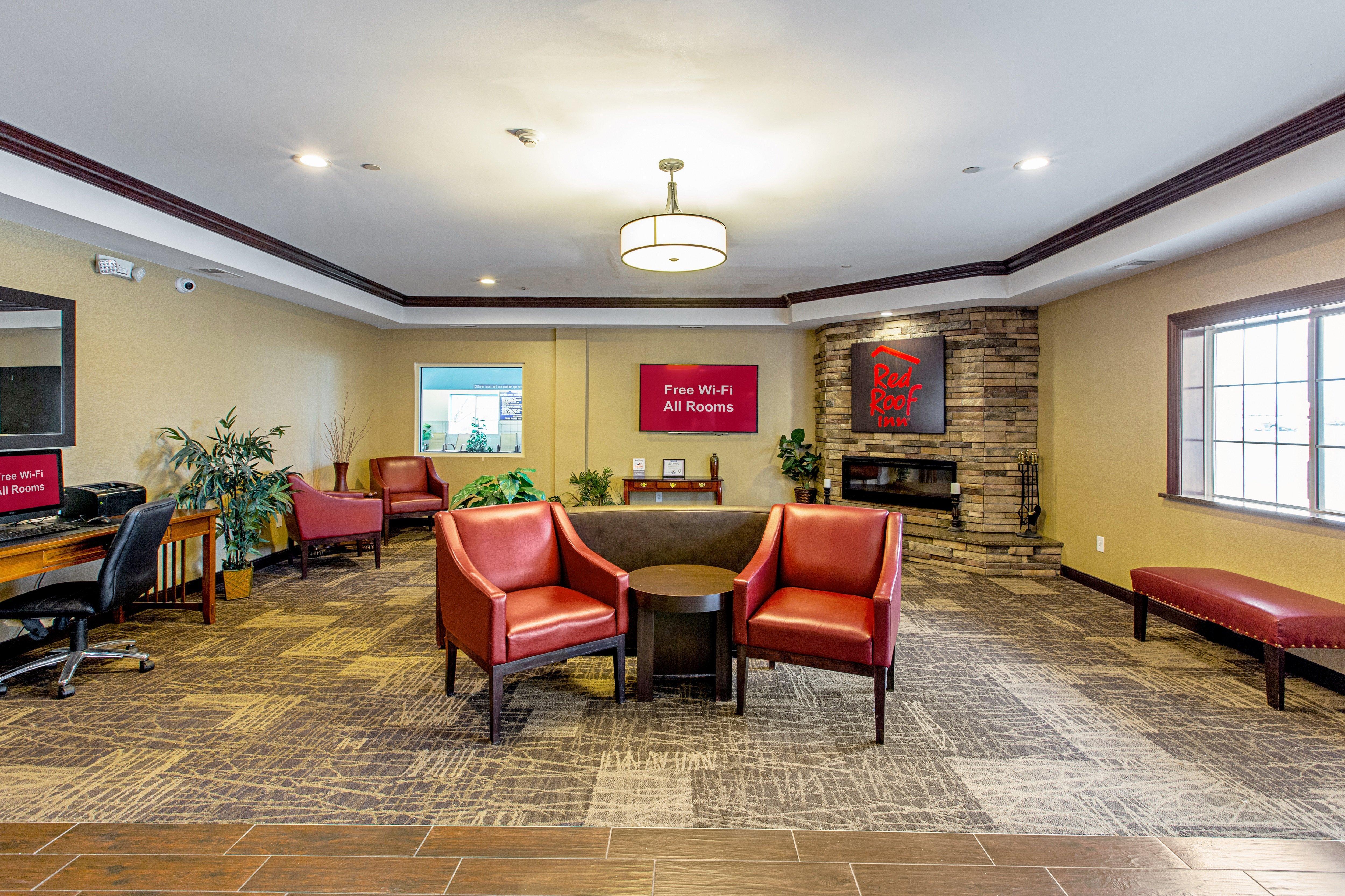 Red Roof Inn & Suites Omaha - קאונסיל בלאפס מראה חיצוני תמונה