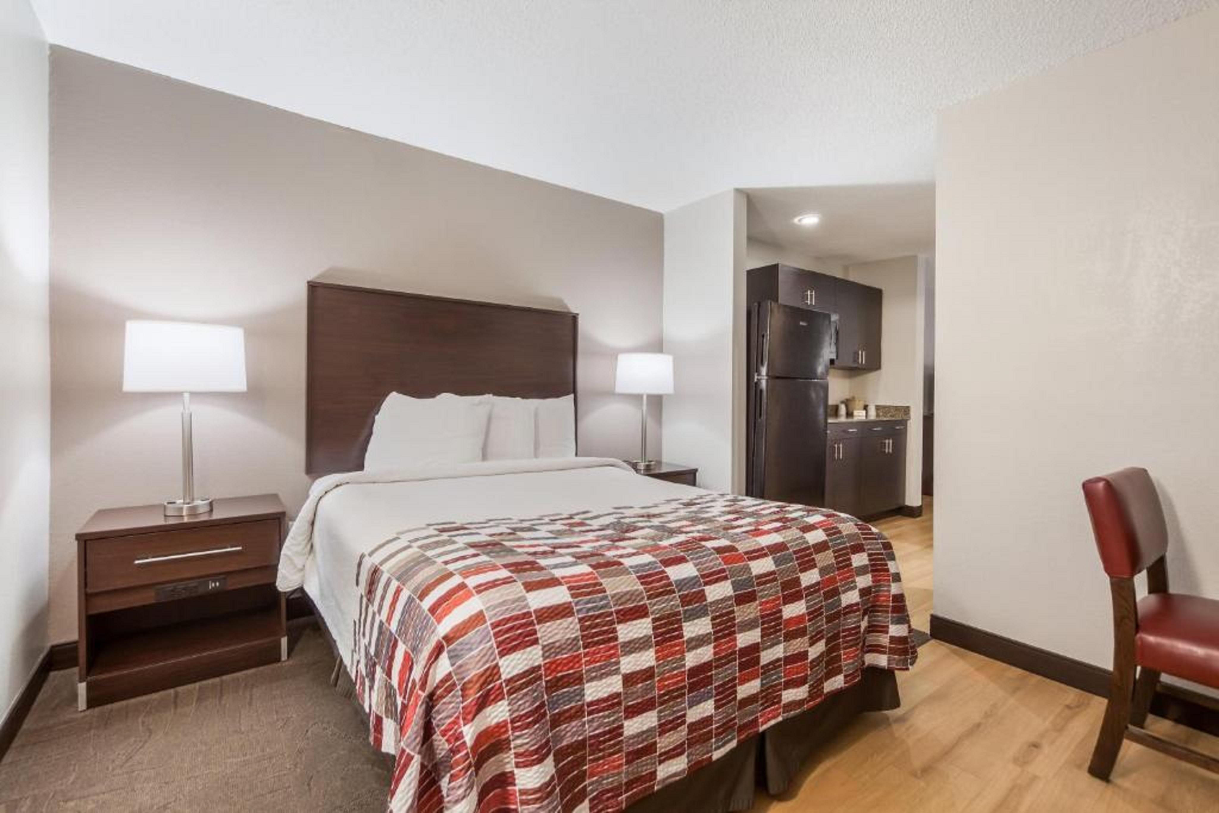 Red Roof Inn & Suites Omaha - קאונסיל בלאפס מראה חיצוני תמונה