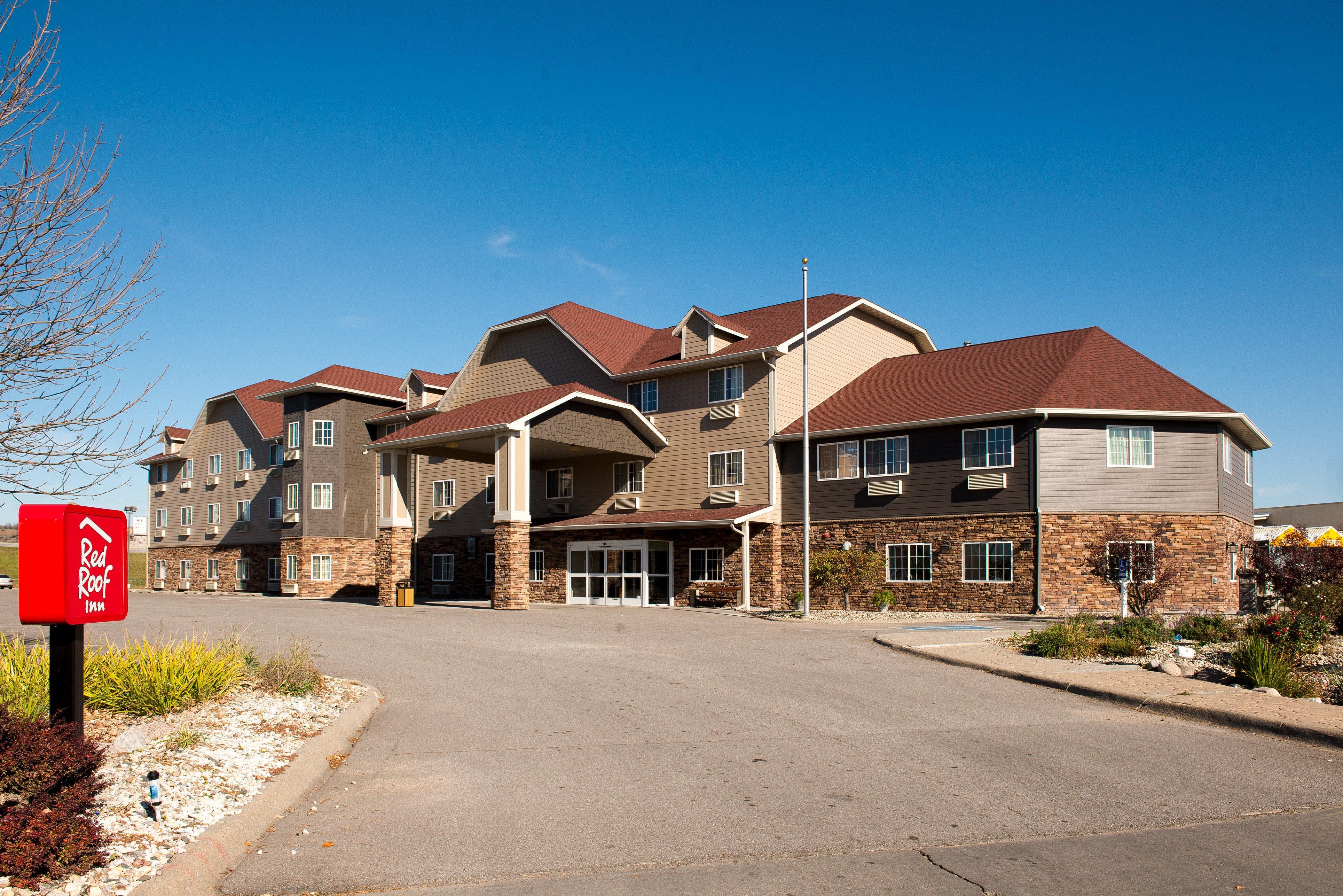Red Roof Inn & Suites Omaha - קאונסיל בלאפס מראה חיצוני תמונה