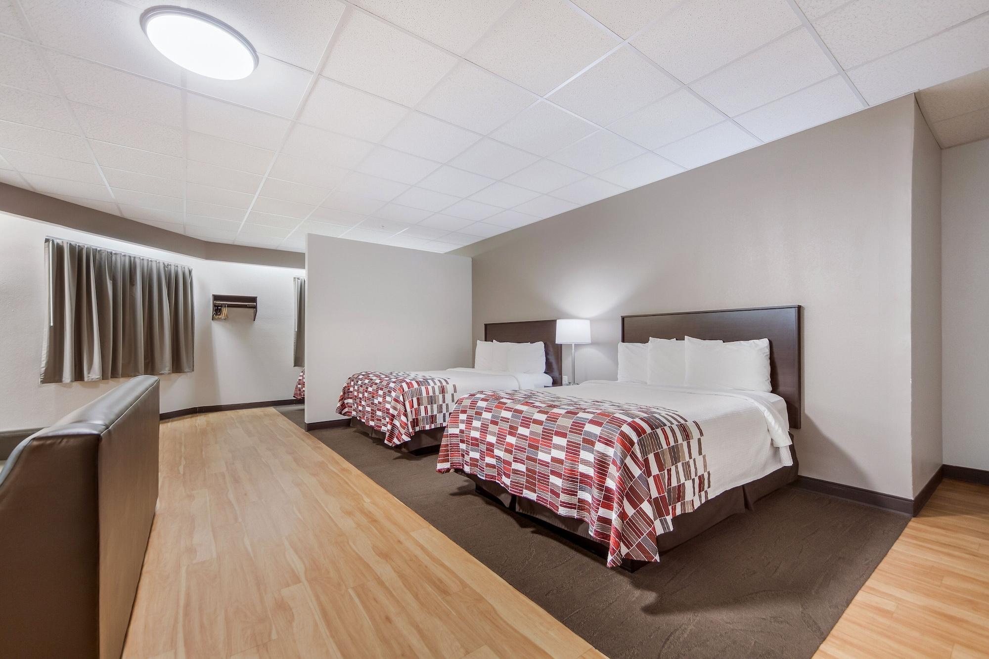 Red Roof Inn & Suites Omaha - קאונסיל בלאפס מראה חיצוני תמונה